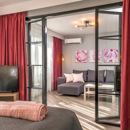 Rose One Bedroom Designer Apartment In City Centre By Flat Mаnager Sofia Exteriör bild