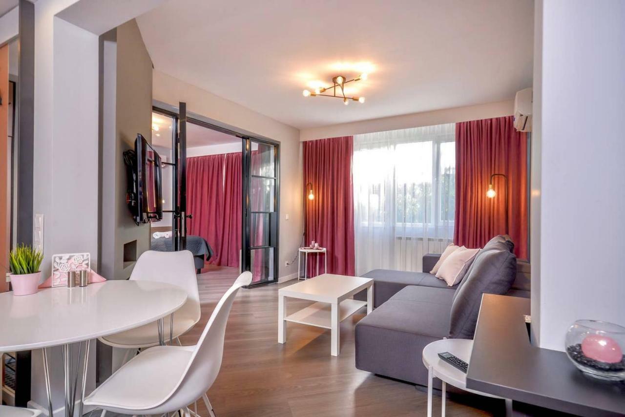 Rose One Bedroom Designer Apartment In City Centre By Flat Mаnager Sofia Exteriör bild