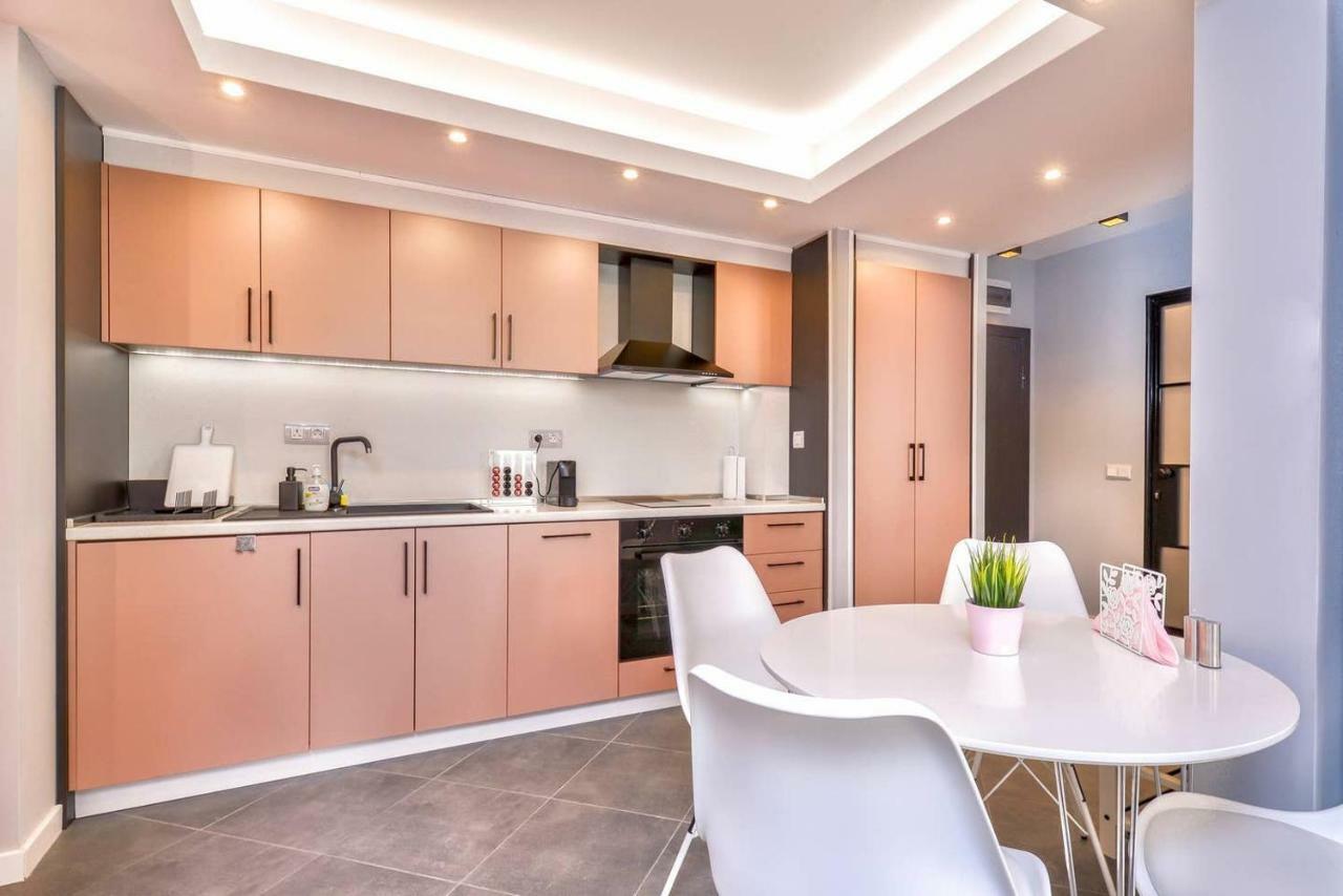Rose One Bedroom Designer Apartment In City Centre By Flat Mаnager Sofia Exteriör bild